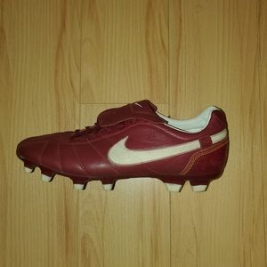 NIKE Tiempo R10 Ronaldinho red colorway  SUPER RARE SIZE 11